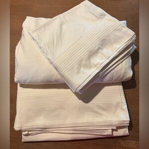 Luxury Cream Bedding Sheet Set